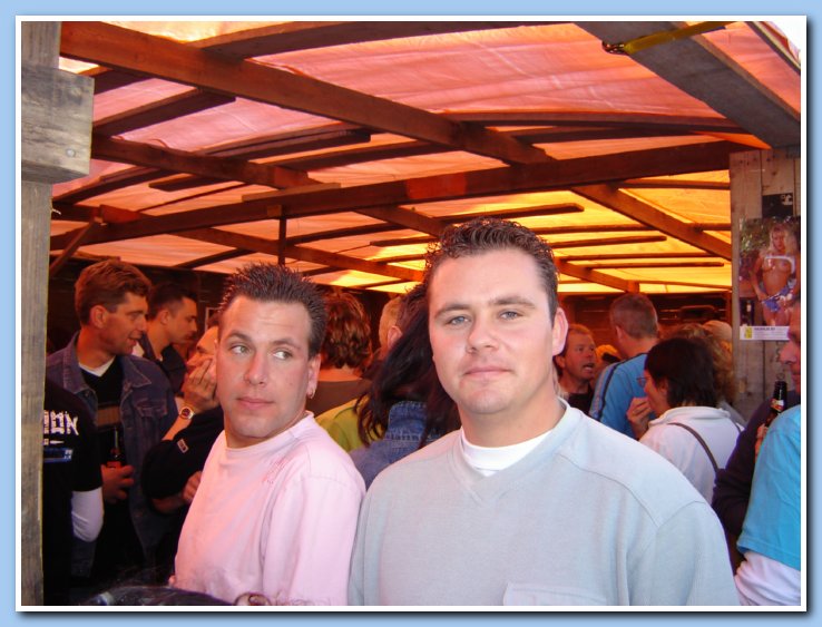 kermisborrel en tuin etc 024